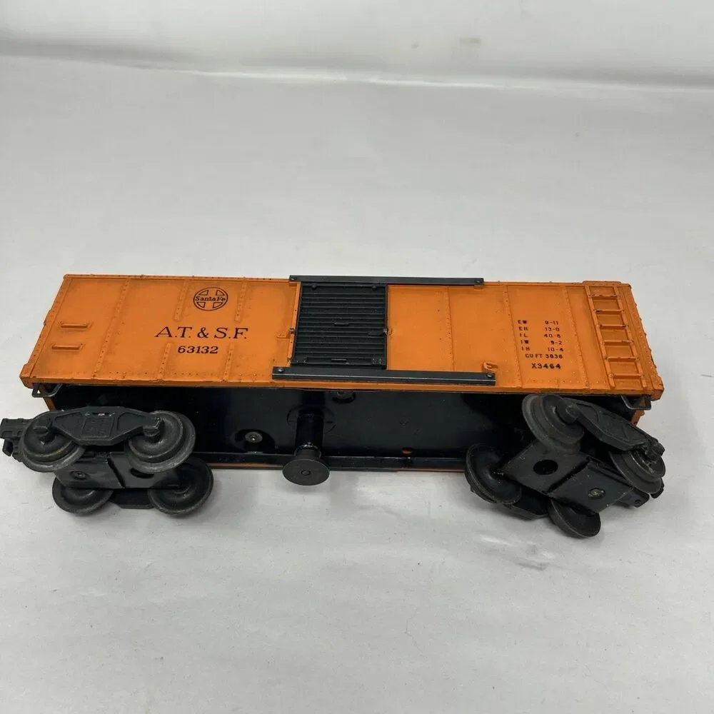 Vintage O-Scale Lionel Train Cars Lot of 4 Boxcar Spotlight & Cattle Car Gondola